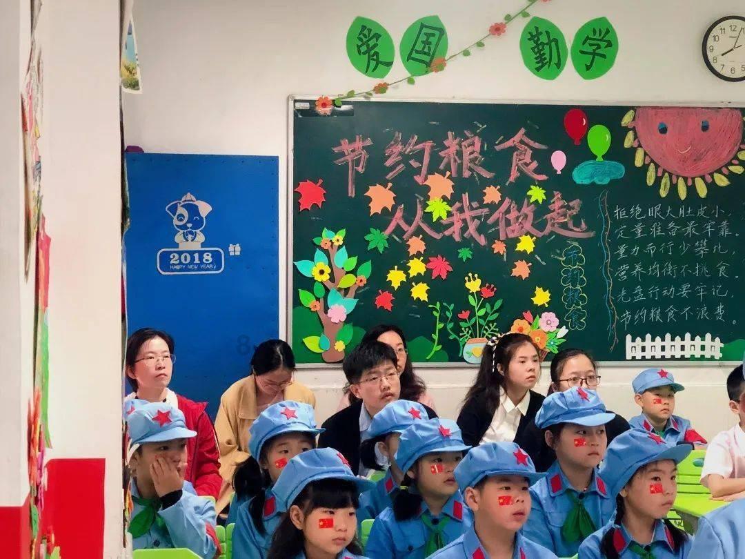 消防从塌方涵洞救出三名昏迷工人